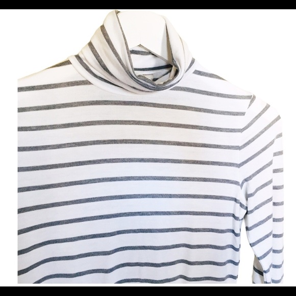 BANANA REPUBLIC Threadsoft Stripe Turtleneck Top With Long Sleeves Ivory Size XS - Picture 11 of 14
